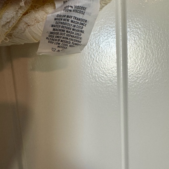 Aerie Yellow print boho western smocked back strapless Crop Top size large - Picture 3 of 4